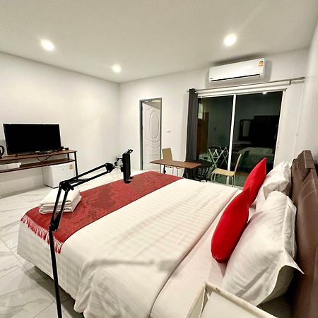 Pr Room For Rent شاطئ كامالا المظهر الخارجي الصورة