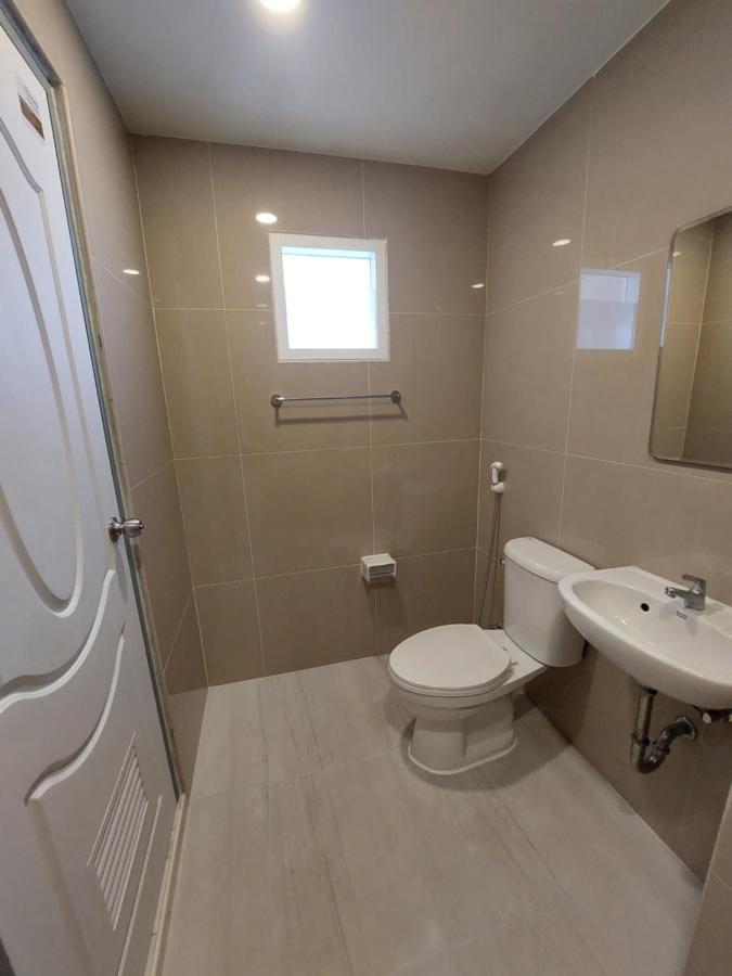 Pr Room For Rent شاطئ كامالا المظهر الخارجي الصورة