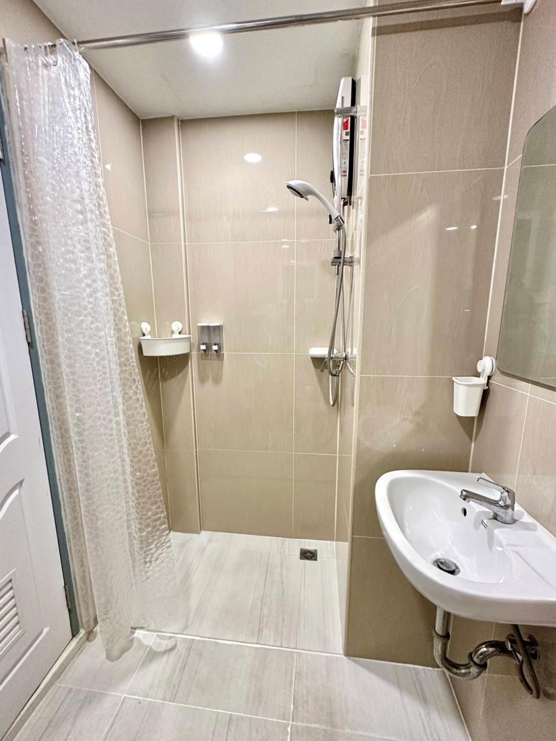 Pr Room For Rent شاطئ كامالا المظهر الخارجي الصورة