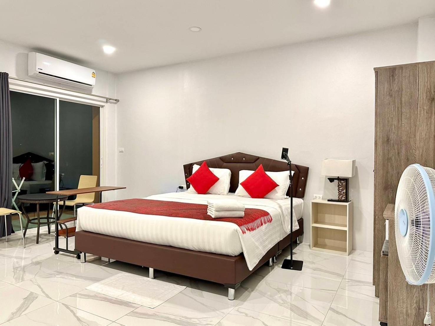Pr Room For Rent شاطئ كامالا المظهر الخارجي الصورة