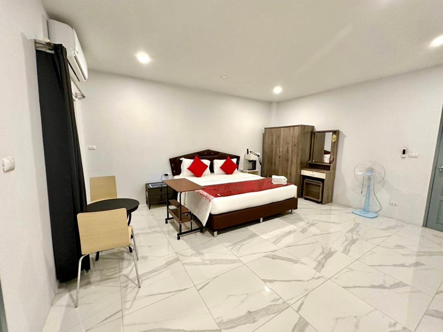 Pr Room For Rent شاطئ كامالا المظهر الخارجي الصورة