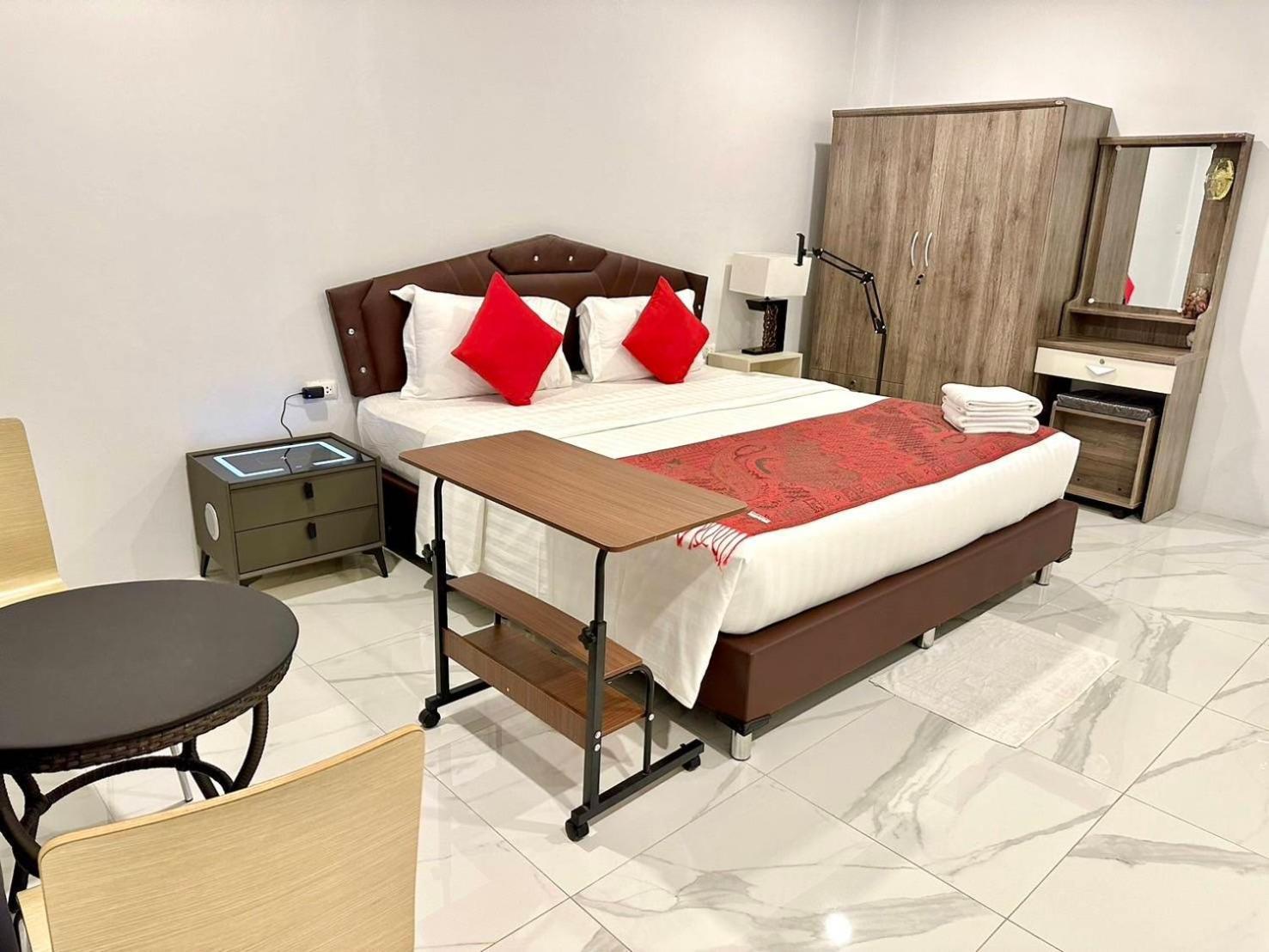 Pr Room For Rent شاطئ كامالا المظهر الخارجي الصورة