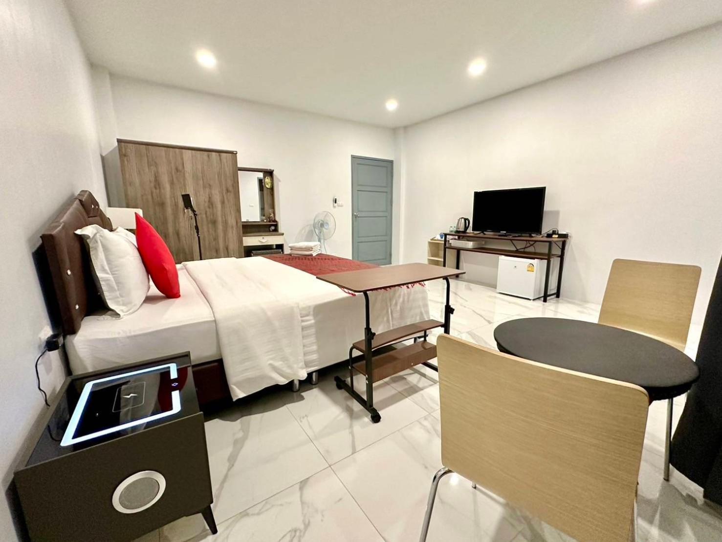 Pr Room For Rent شاطئ كامالا المظهر الخارجي الصورة