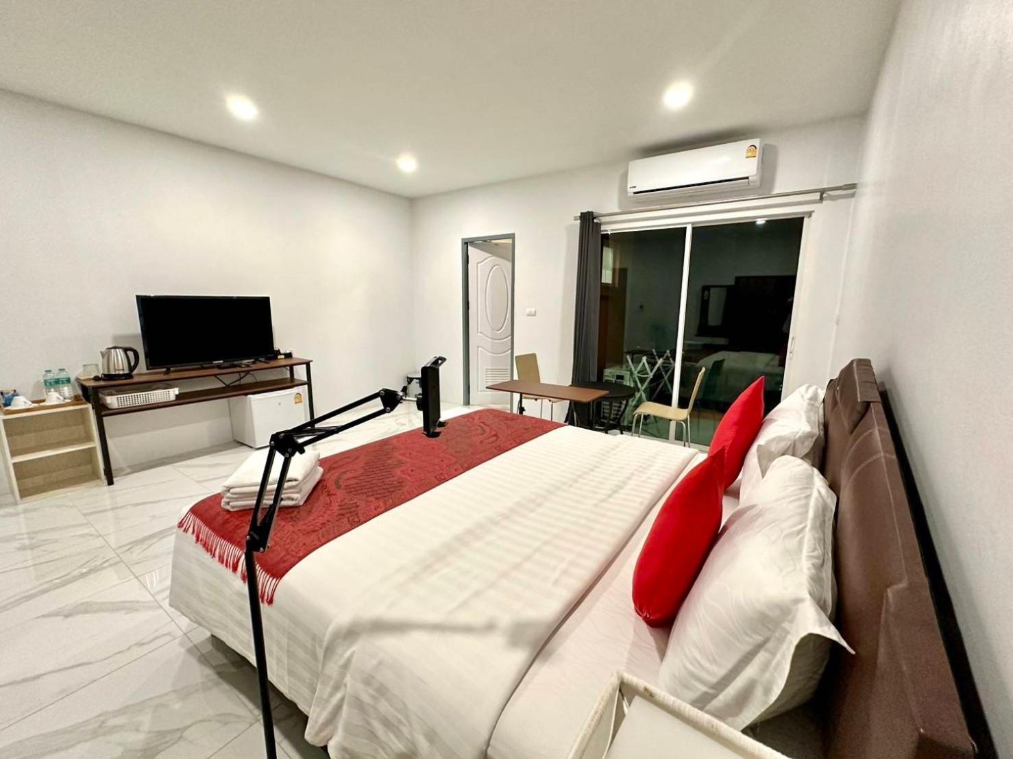 Pr Room For Rent شاطئ كامالا المظهر الخارجي الصورة